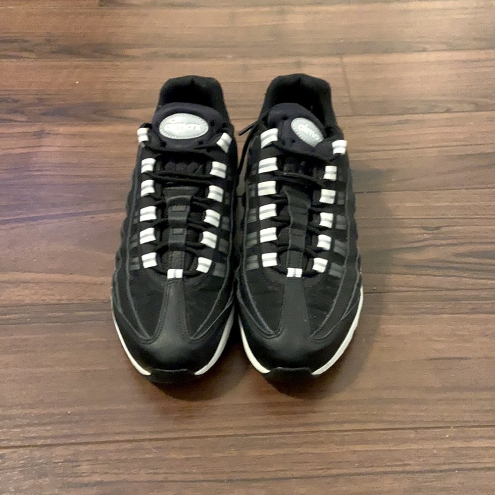 Nike Aimax Shoes
